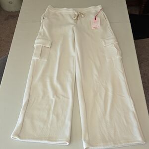 Shosho Women's Cream Cargo Pants, Size Lg. NWT